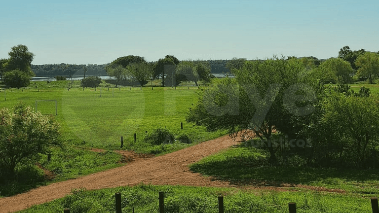 Picturesque House with Views of the Uruguay River