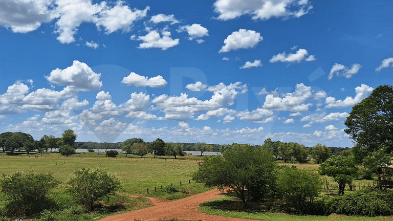 Picturesque House with Views of the Uruguay River